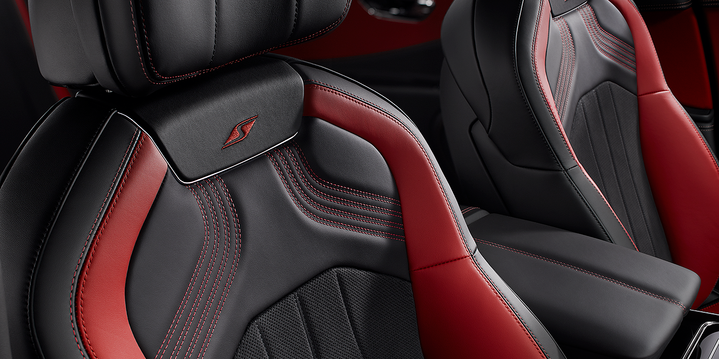 Bentley Katowice Bentley Flying Spur S seat in Beluga black and \hotspur red hide with S emblem stitching